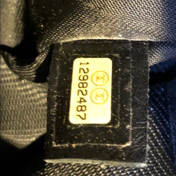 CHANEL AGED CALFSKN QUILTED BOWLER STYLE TOTE BAG - Picture 6 of 12